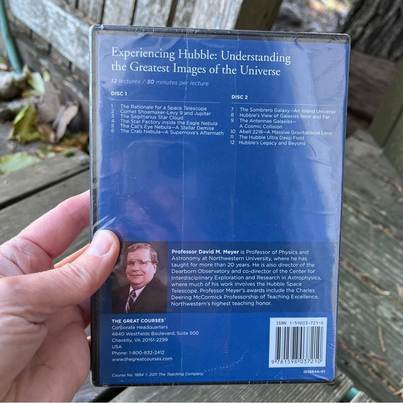 Experiencing Hubble: Understanding The Greatest Images Of The Universe 2 DVD Set - Picture 2 of 6